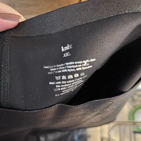 Knix x Birds Papaya pleather leggings - Picture 5 of 5